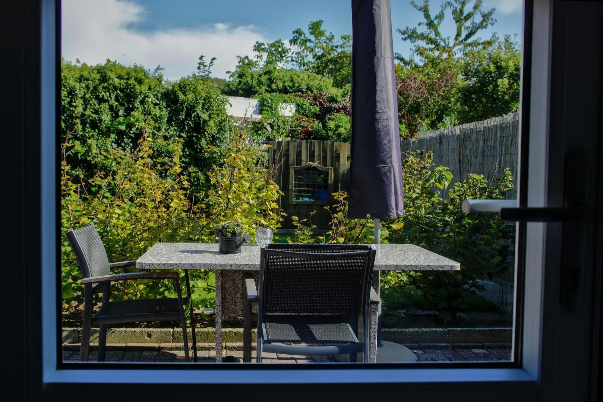 Emmen Bed And Breakfast Exterior photo
